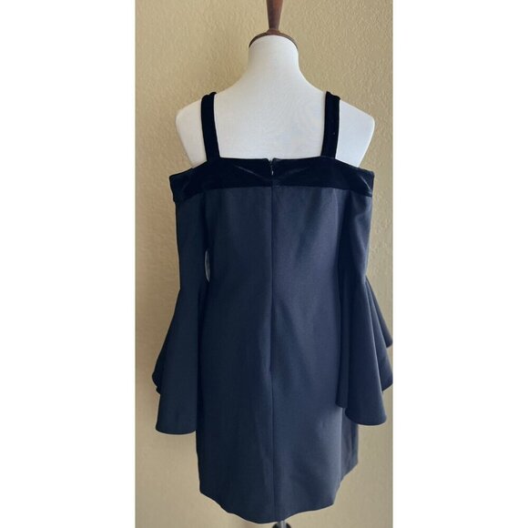 Chelsea28 Women's Bell Sleeve Cold Shoulder Crepe Shift Dress Size 6 - Picture 3 of 12